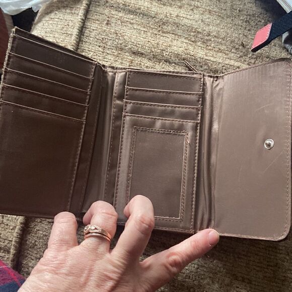 Signature C Unbranded Wallet - Picture 5 of 7